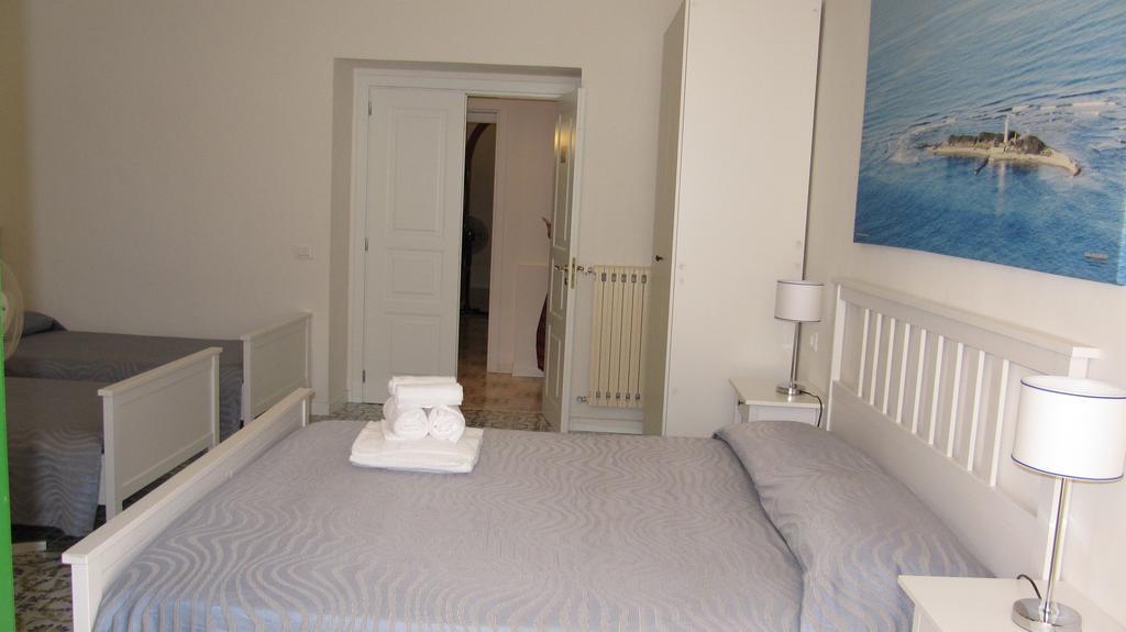 L'Infinito Bed & Breakfast ซาแลร์โน ภายนอก รูปภาพ