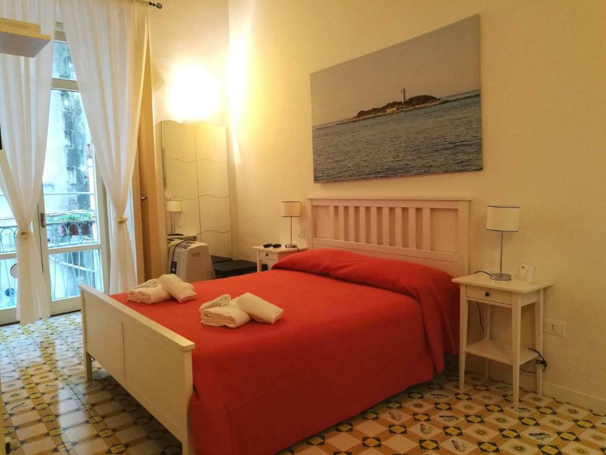 L'Infinito Bed & Breakfast ซาแลร์โน ภายนอก รูปภาพ