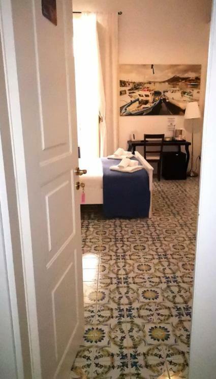 L'Infinito Bed & Breakfast ซาแลร์โน ภายนอก รูปภาพ