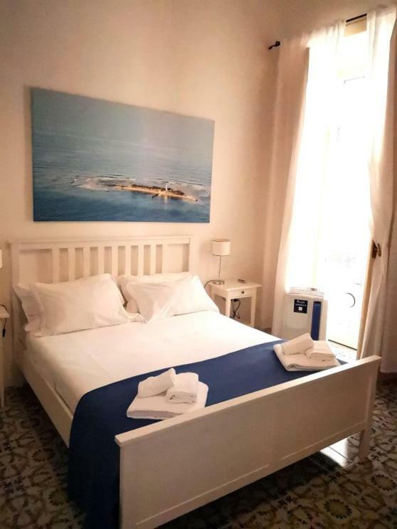 L'Infinito Bed & Breakfast ซาแลร์โน ภายนอก รูปภาพ