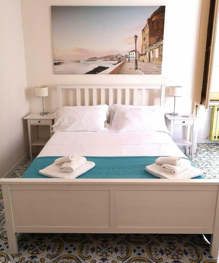 L'Infinito Bed & Breakfast ซาแลร์โน ภายนอก รูปภาพ