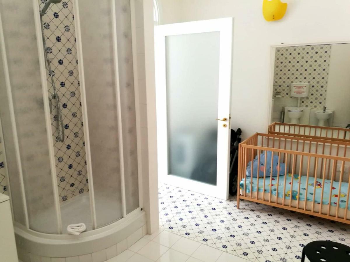 L'Infinito Bed & Breakfast ซาแลร์โน ภายนอก รูปภาพ