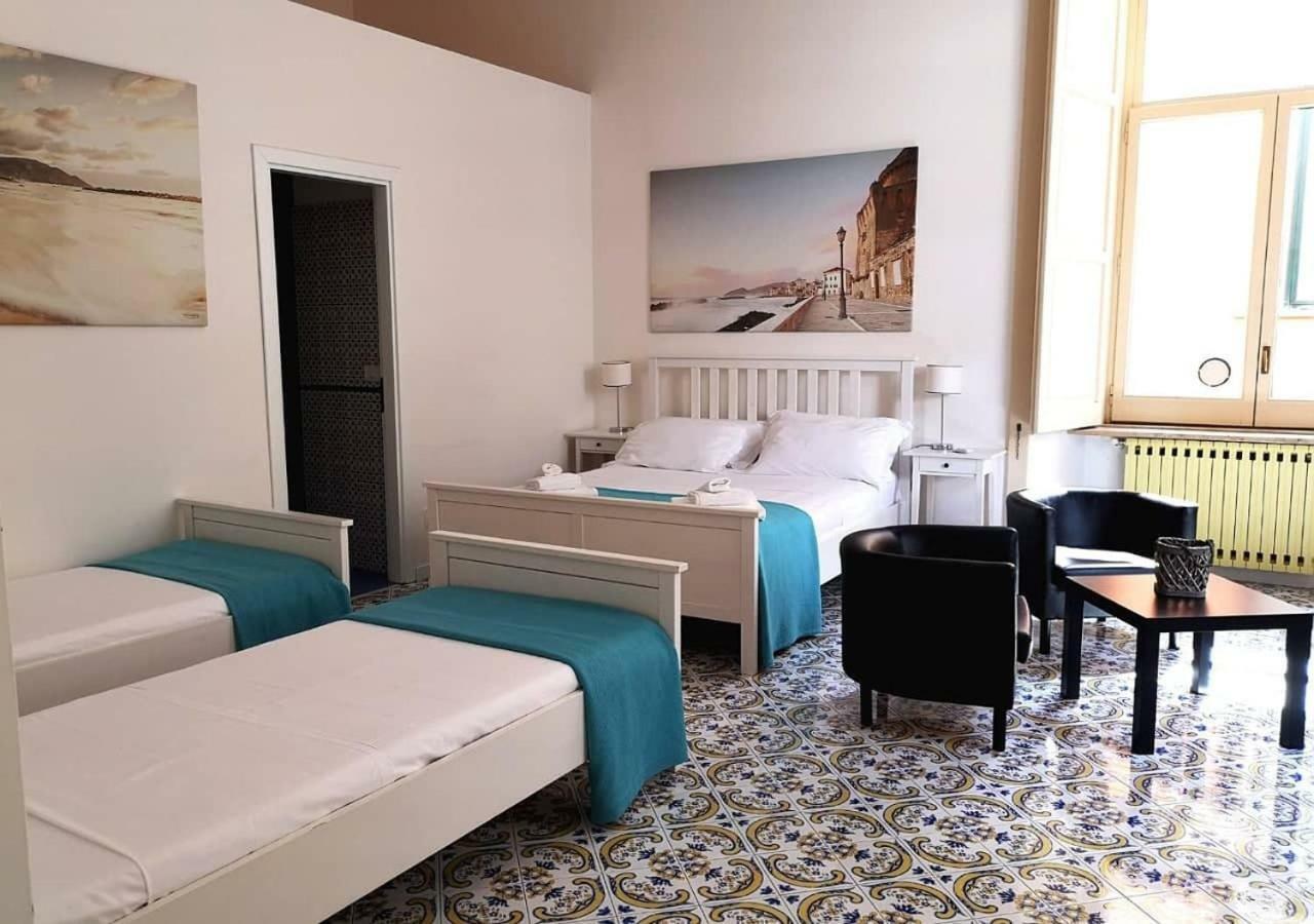 L'Infinito Bed & Breakfast ซาแลร์โน ภายนอก รูปภาพ