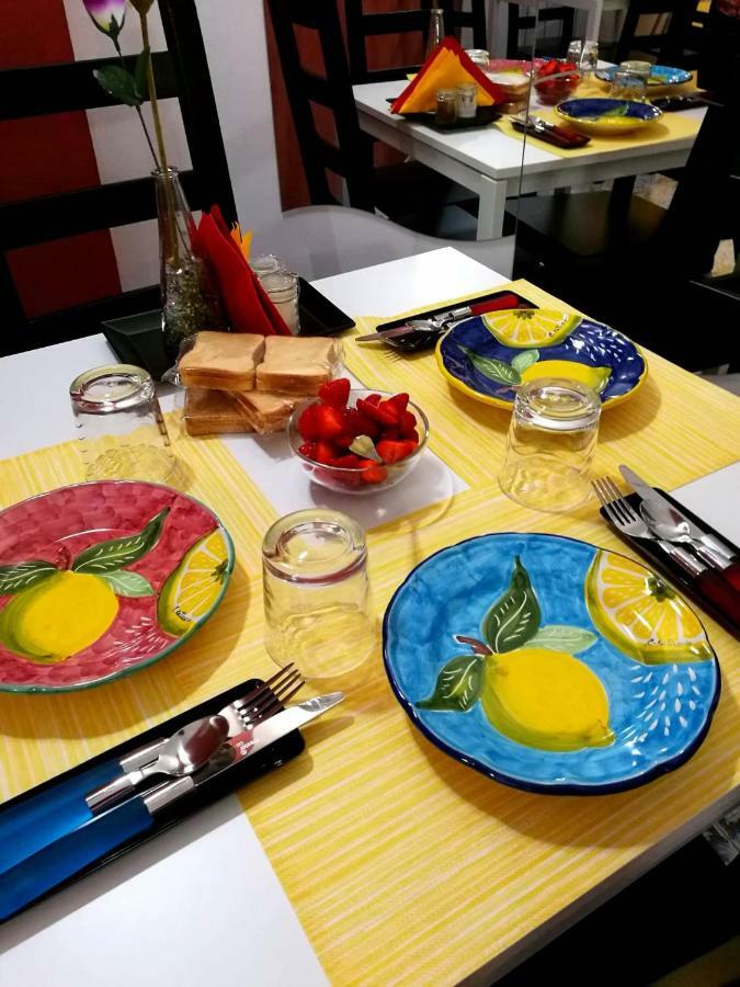 L'Infinito Bed & Breakfast ซาแลร์โน ภายนอก รูปภาพ